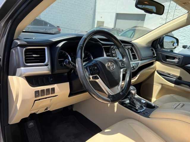 used 2014 Toyota Highlander car, priced at $18,235