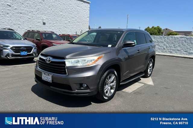 used 2014 Toyota Highlander car, priced at $18,235