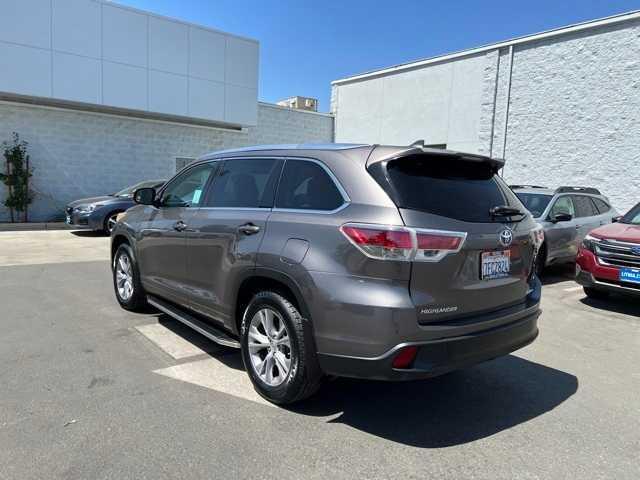 used 2014 Toyota Highlander car, priced at $18,235