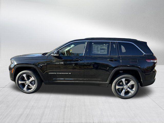 new 2025 Jeep Grand Cherokee car, priced at $42,560