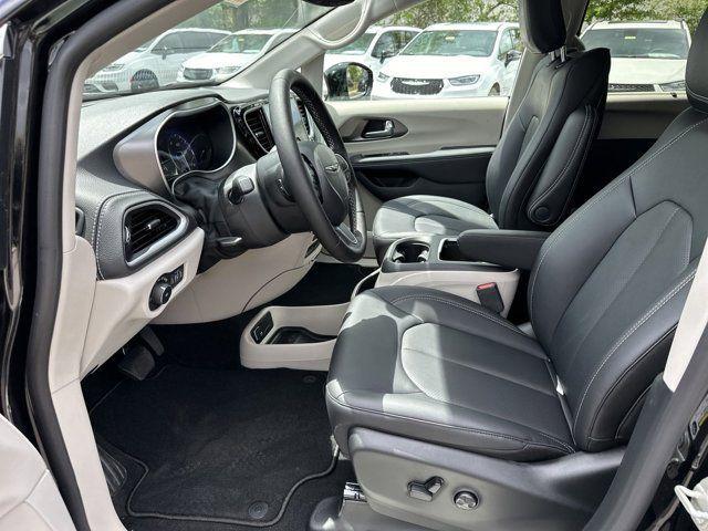 new 2024 Chrysler Pacifica car, priced at $42,795