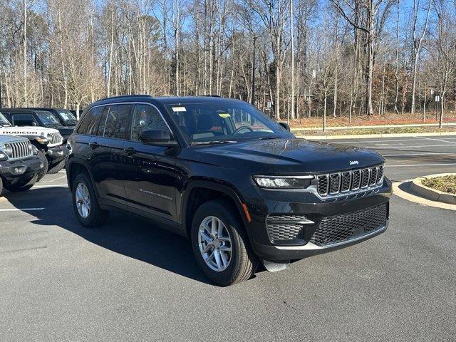 new 2025 Jeep Grand Cherokee car, priced at $40,175