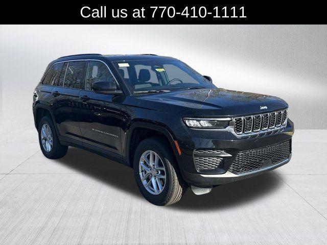 new 2025 Jeep Grand Cherokee car, priced at $33,175