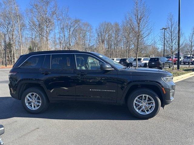 new 2025 Jeep Grand Cherokee car, priced at $40,175