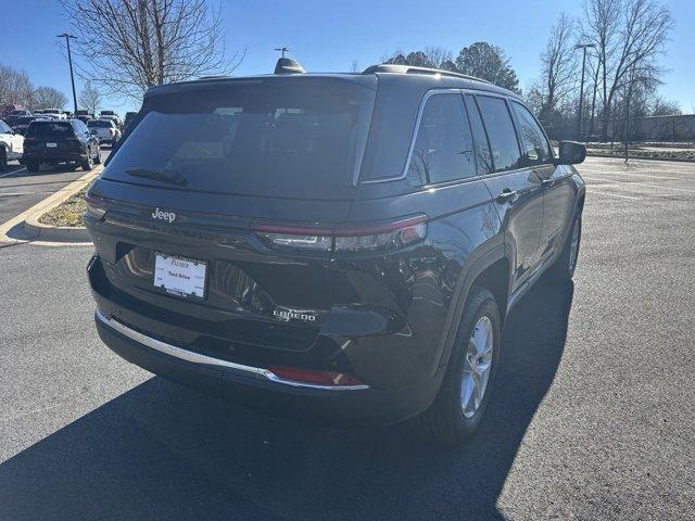 new 2025 Jeep Grand Cherokee car, priced at $40,175