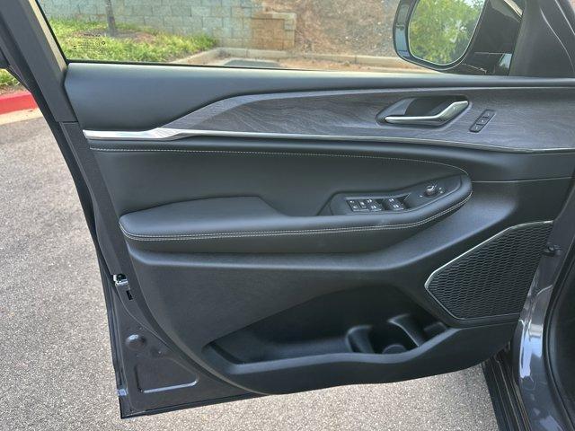 new 2025 Jeep Grand Cherokee L car, priced at $51,585