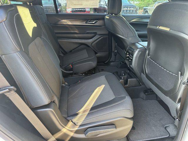 new 2025 Jeep Grand Cherokee L car, priced at $33,125