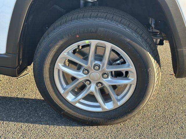 new 2025 Jeep Grand Cherokee L car, priced at $33,125