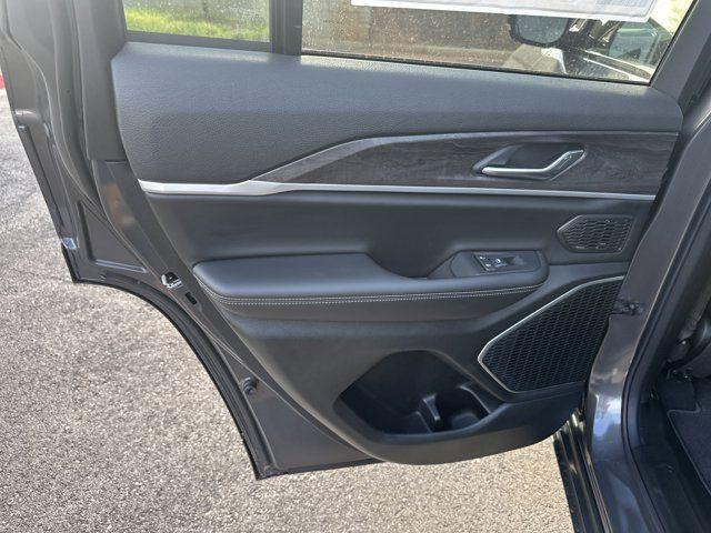 new 2025 Jeep Grand Cherokee car, priced at $41,510