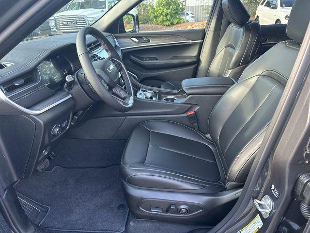 new 2025 Jeep Grand Cherokee car, priced at $41,510