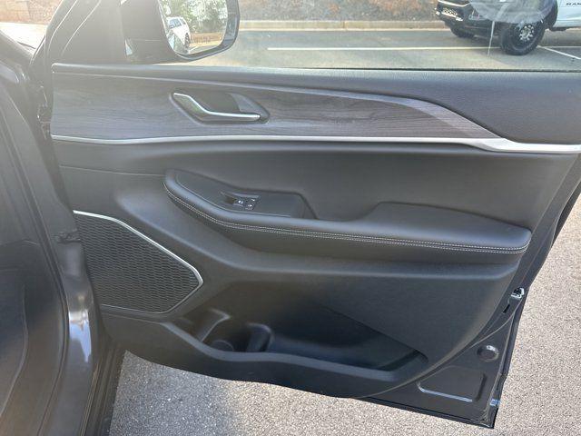 new 2025 Jeep Grand Cherokee car, priced at $41,510