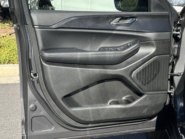 new 2025 Jeep Grand Cherokee car, priced at $37,730