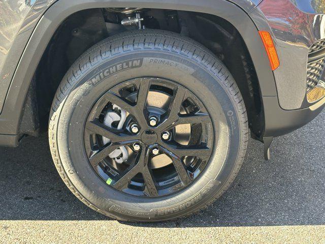 new 2025 Jeep Grand Cherokee car, priced at $37,730