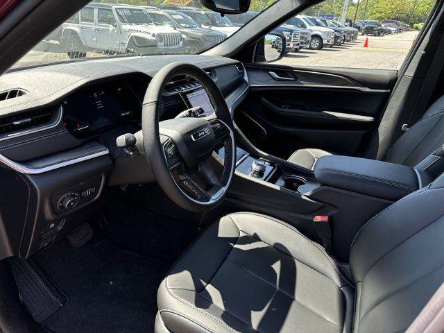 new 2024 Jeep Grand Cherokee car, priced at $45,305