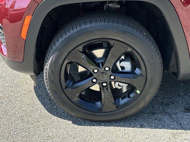 new 2024 Jeep Grand Cherokee car, priced at $45,305