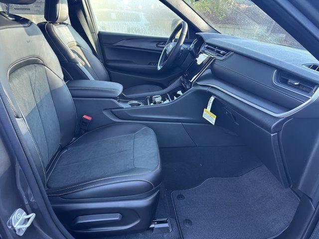 new 2025 Jeep Grand Cherokee car, priced at $37,730