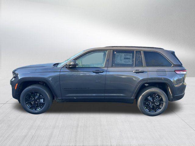 new 2025 Jeep Grand Cherokee car, priced at $37,730