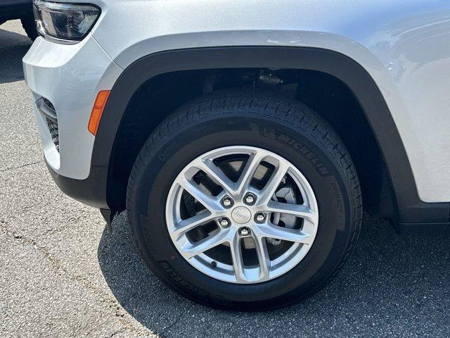 new 2023 Jeep Grand Cherokee car, priced at $35,675