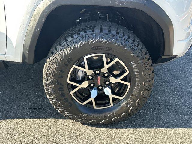 used 2024 GMC Canyon car, priced at $50,991