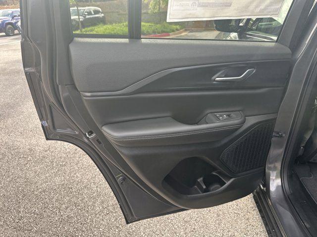 new 2025 Jeep Grand Cherokee car, priced at $44,730