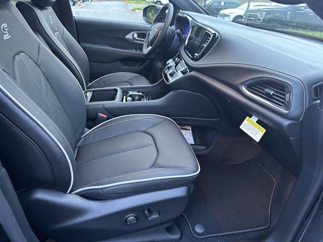 new 2026 Chrysler Pacifica car, priced at $45,660