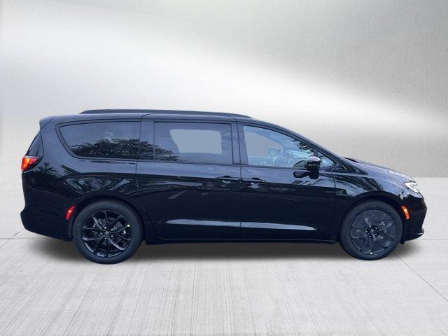 new 2026 Chrysler Pacifica car, priced at $45,660