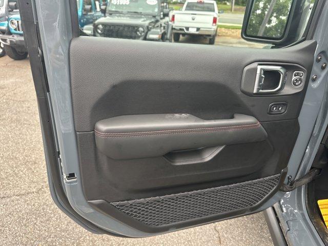 new 2025 Jeep Wrangler car, priced at $60,180
