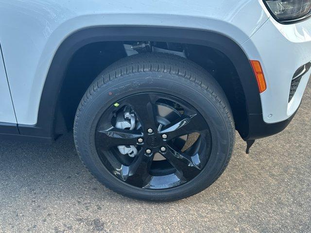 new 2025 Jeep Grand Cherokee car, priced at $46,835