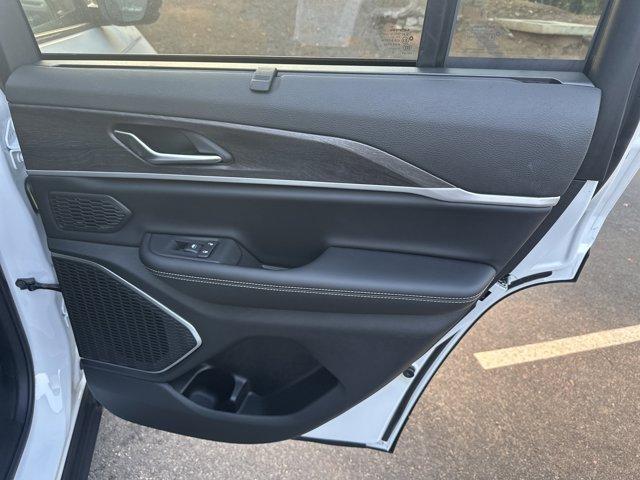 new 2025 Jeep Grand Cherokee car, priced at $46,835