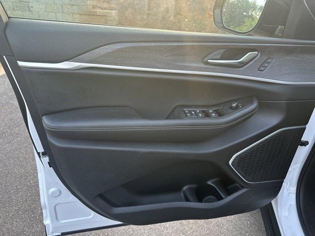 new 2025 Jeep Grand Cherokee car, priced at $46,835