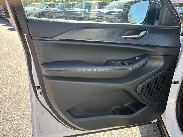 new 2025 Jeep Grand Cherokee L car, priced at $37,135