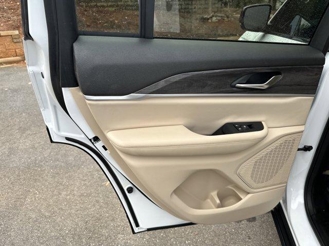 used 2024 Jeep Grand Cherokee car, priced at $35,991