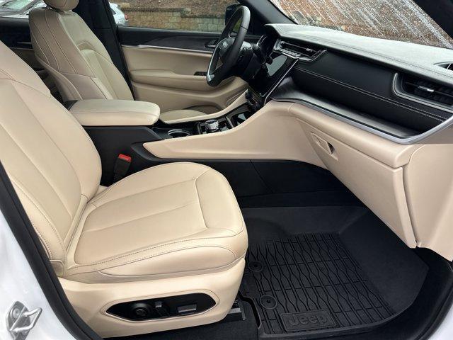 used 2024 Jeep Grand Cherokee car, priced at $35,991