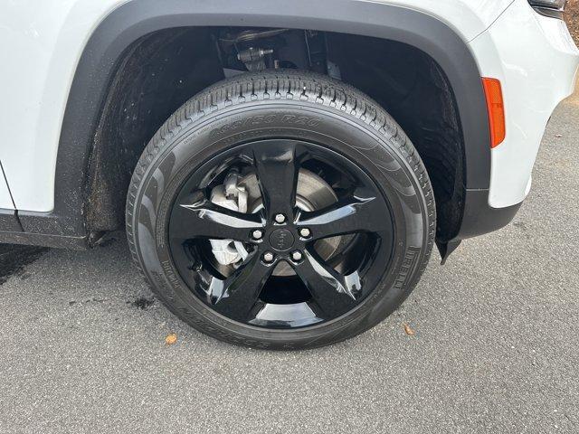 used 2024 Jeep Grand Cherokee car, priced at $35,991