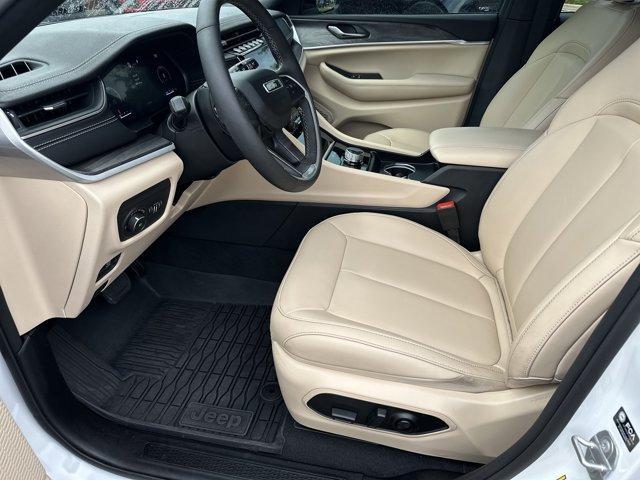 used 2024 Jeep Grand Cherokee car, priced at $35,991