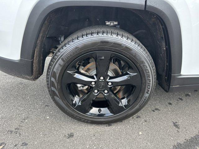 used 2024 Jeep Grand Cherokee car, priced at $35,991