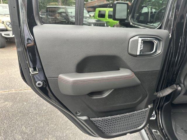 new 2025 Jeep Wrangler car, priced at $56,180