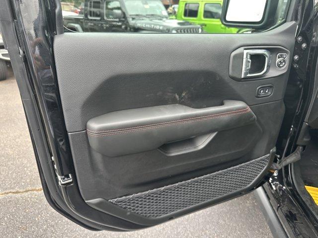 new 2025 Jeep Wrangler car, priced at $56,180