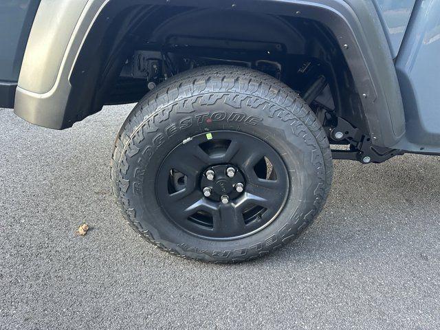 new 2025 Jeep Gladiator car, priced at $36,650