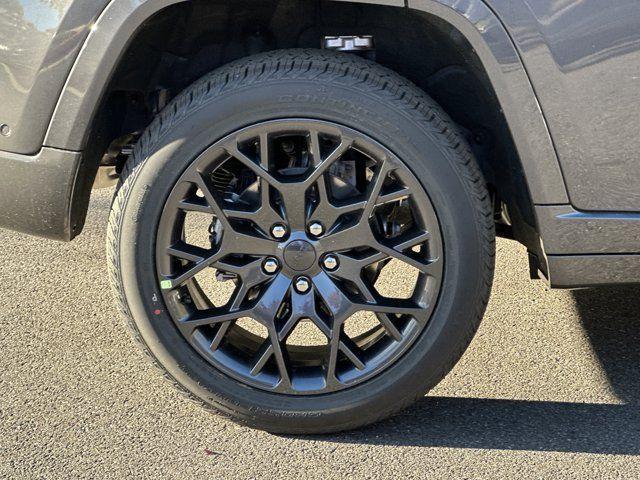 new 2025 Jeep Grand Cherokee car, priced at $60,060