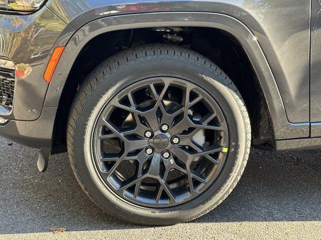 new 2025 Jeep Grand Cherokee car, priced at $60,060