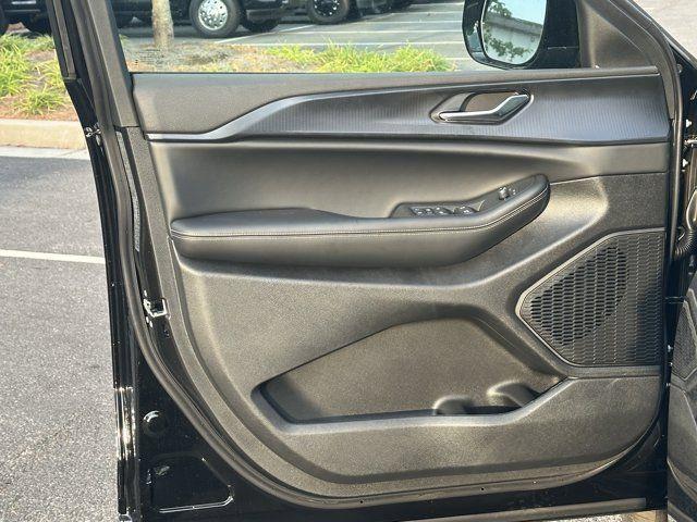 new 2025 Jeep Grand Cherokee L car, priced at $39,730