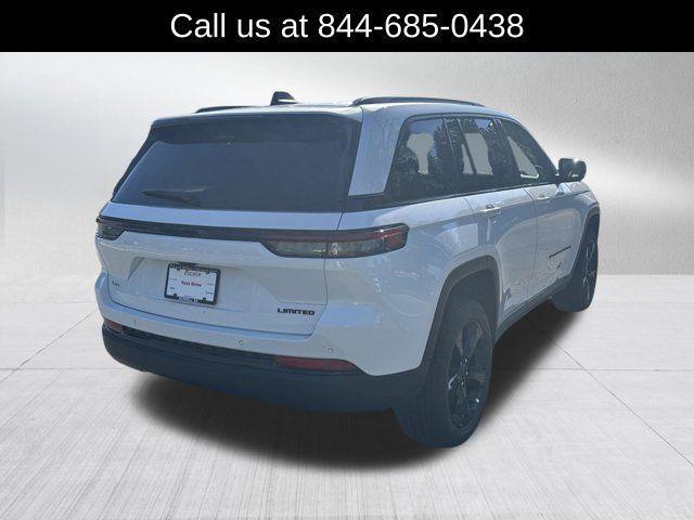new 2025 Jeep Grand Cherokee car, priced at $40,915
