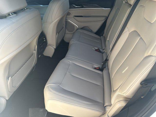 new 2025 Jeep Grand Cherokee car, priced at $40,915