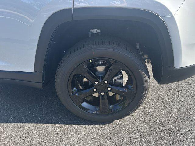 new 2025 Jeep Grand Cherokee car, priced at $40,915