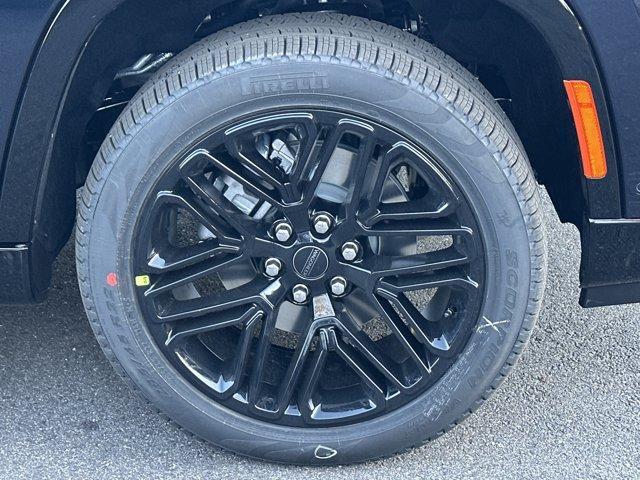 new 2025 Jeep Wagoneer L car, priced at $69,425