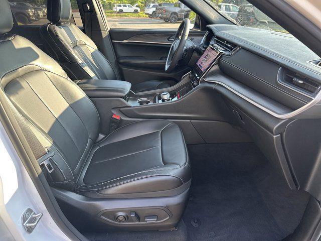 new 2025 Jeep Grand Cherokee car, priced at $43,135