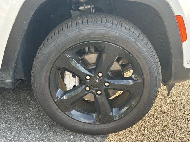 new 2025 Jeep Grand Cherokee car, priced at $43,135