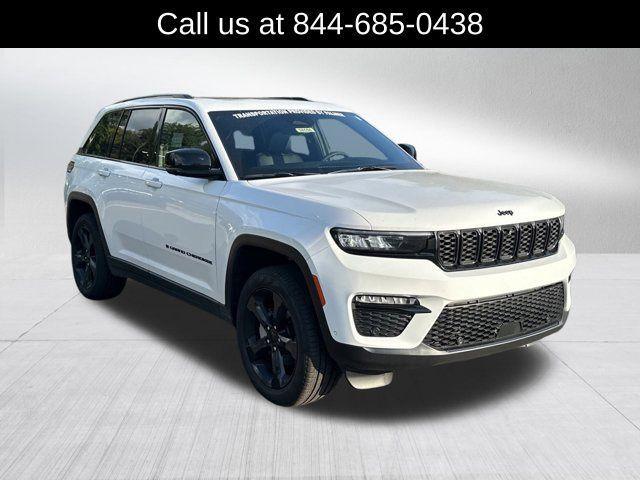 new 2025 Jeep Grand Cherokee car, priced at $43,135