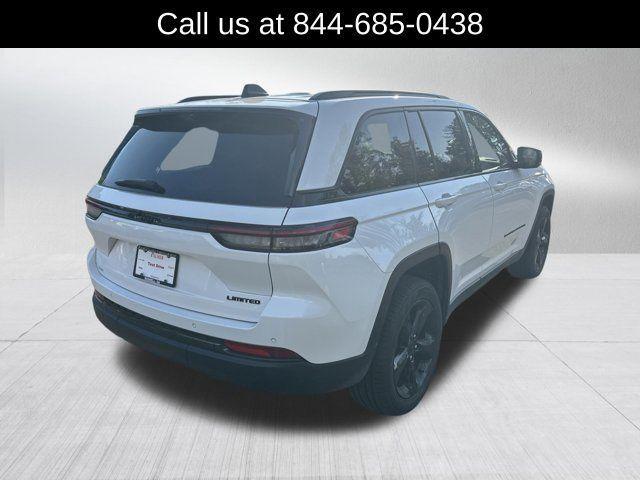 new 2025 Jeep Grand Cherokee car, priced at $43,135